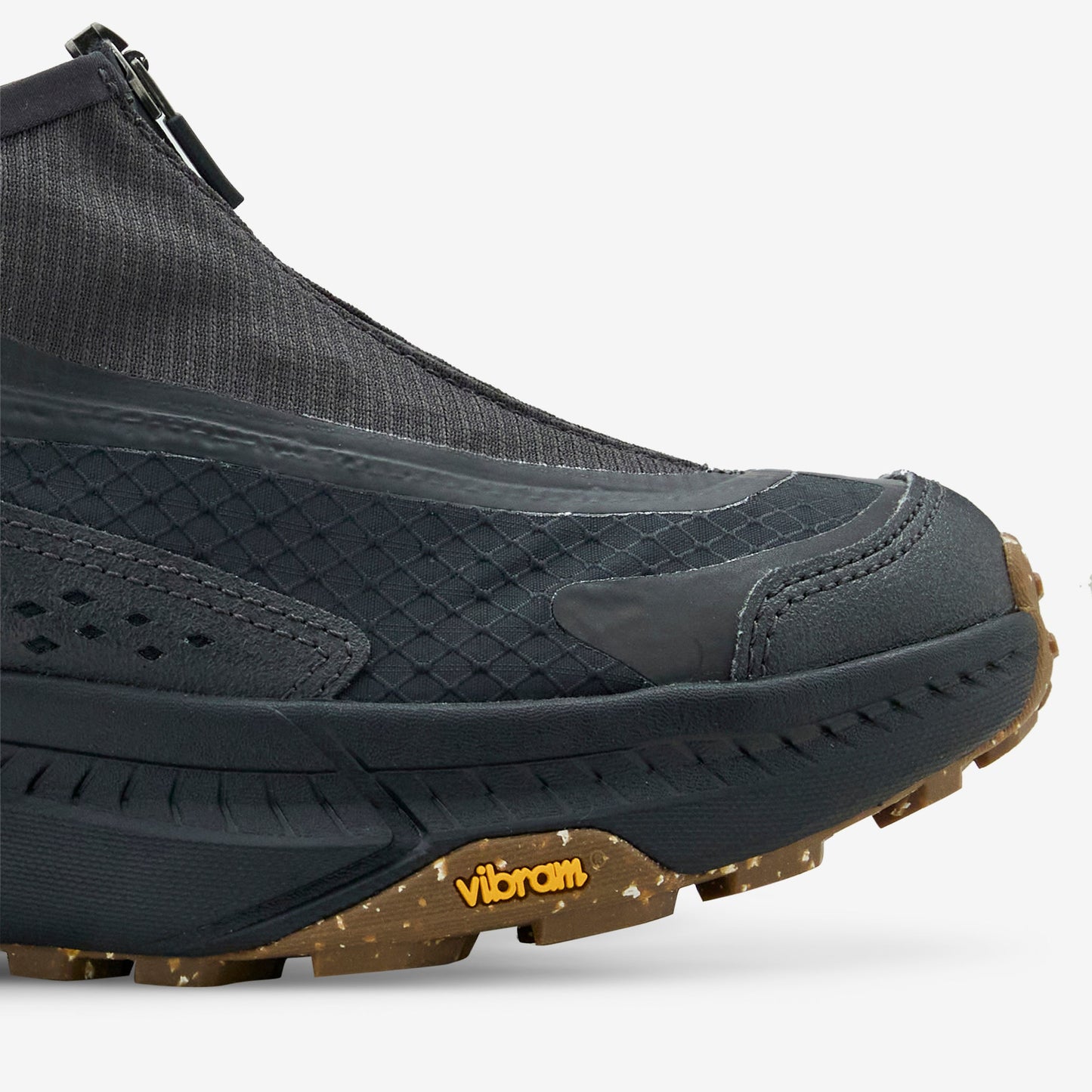 Project Transport Carbon Black | Black